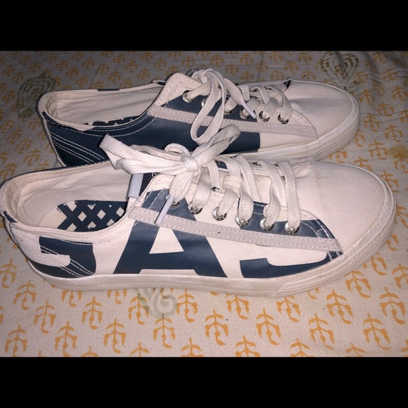 Gas Sneakers- Mens - Picture 2 of 3